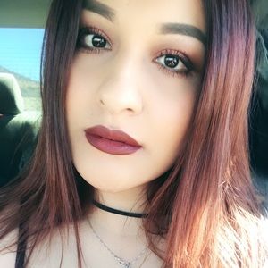 Meet your Posher, Alicia